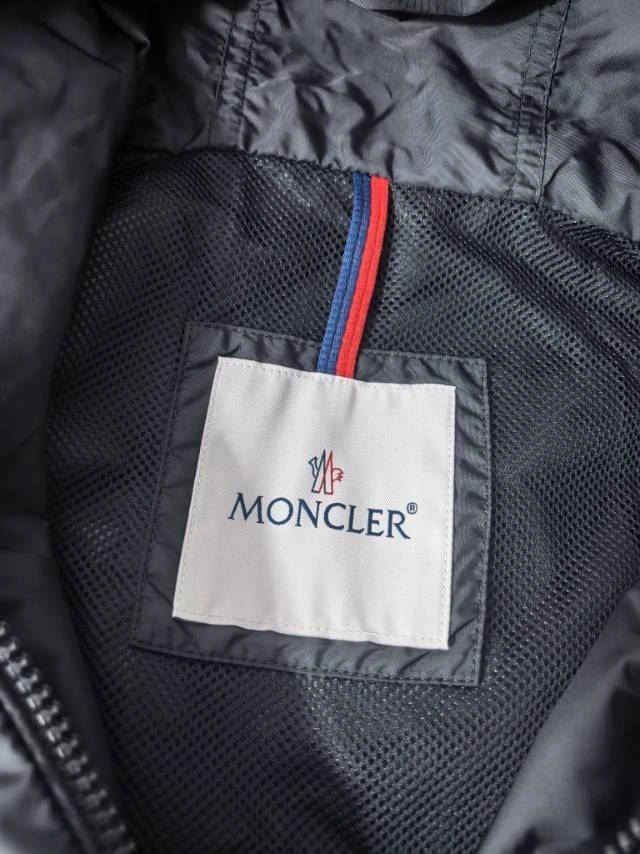 Moncler Outwear Modern 143412
