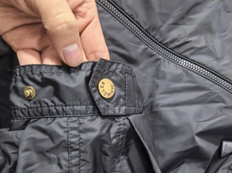 Moncler Outwear Modern 143412
