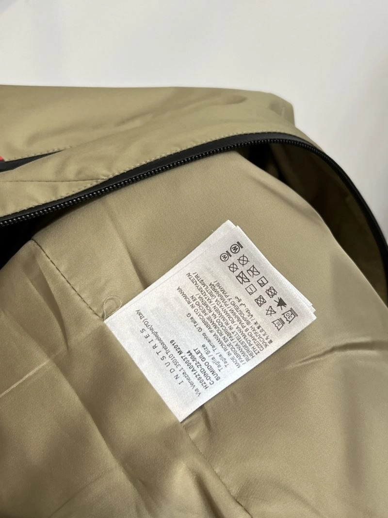 Moncler Outwear TimelessDesign 143441