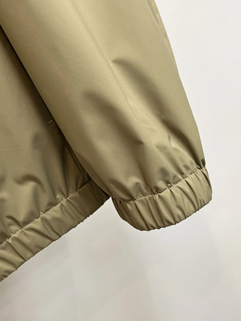 Moncler Outwear TimelessDesign 143441