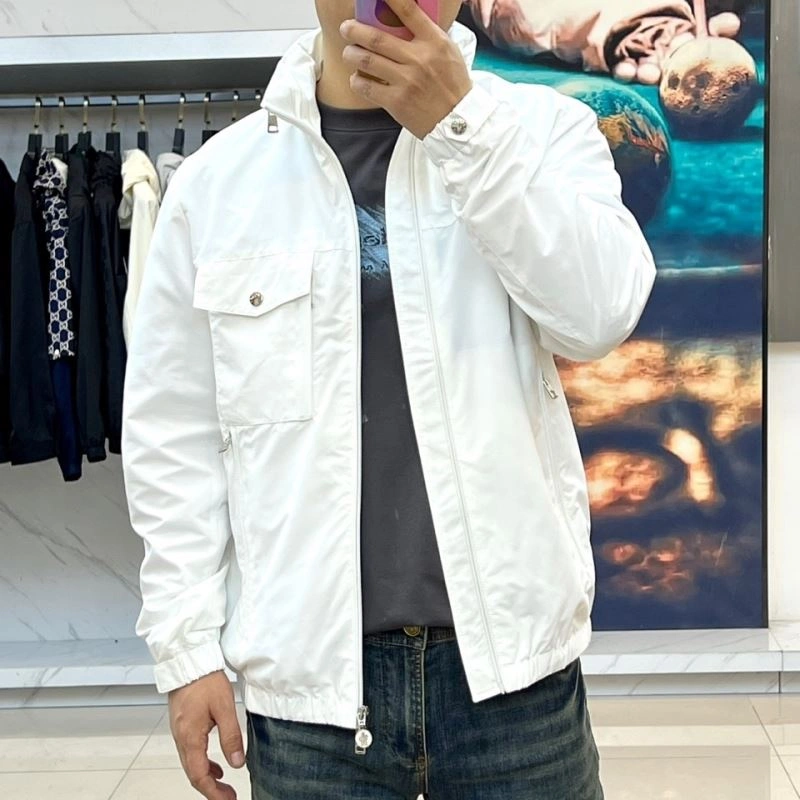 Durable Moncler Outwear 143420