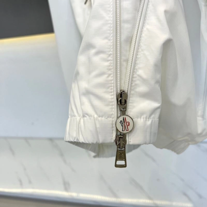 Durable Moncler Outwear 143420