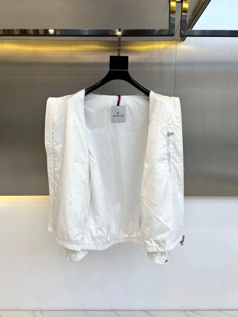 Durable Moncler Outwear 143420