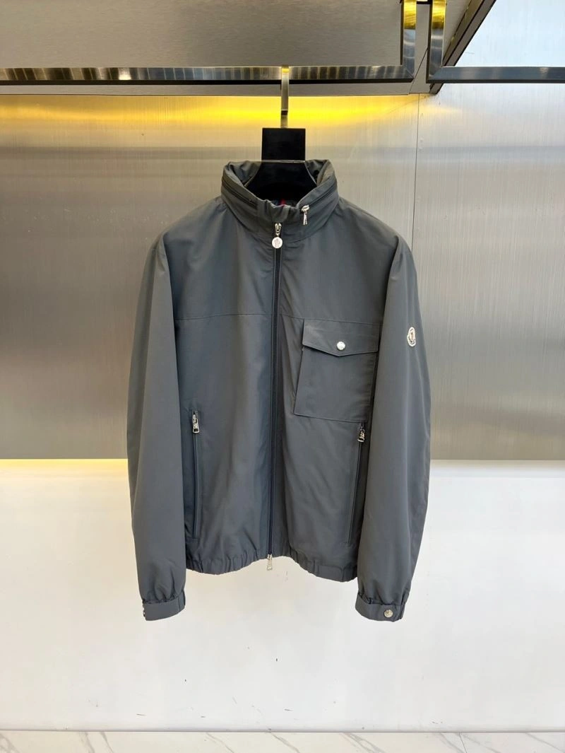 Cozy Moncler Outwear 143421