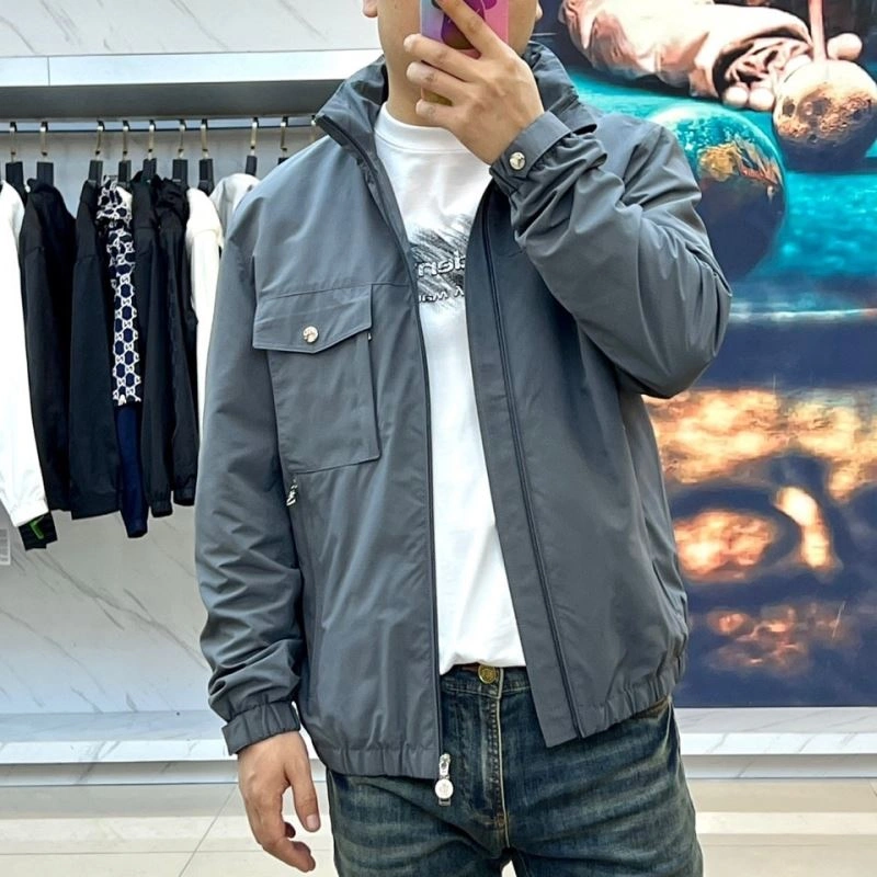 Cozy Moncler Outwear 143421