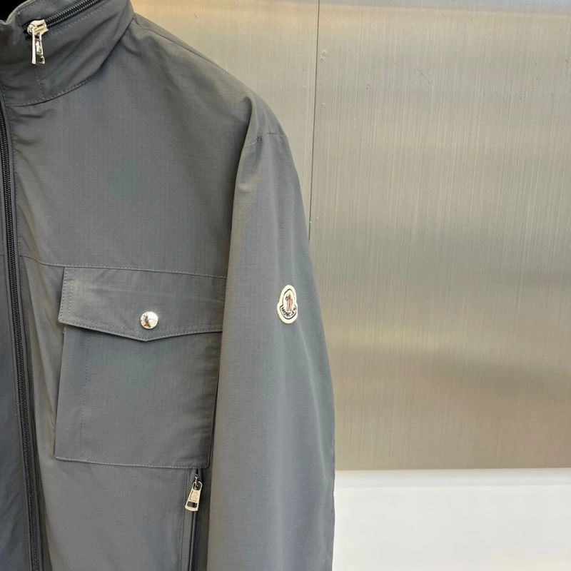 Cozy Moncler Outwear 143421
