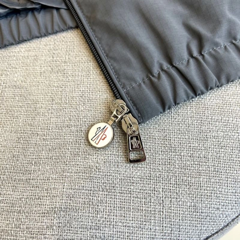 Cozy Moncler Outwear 143421