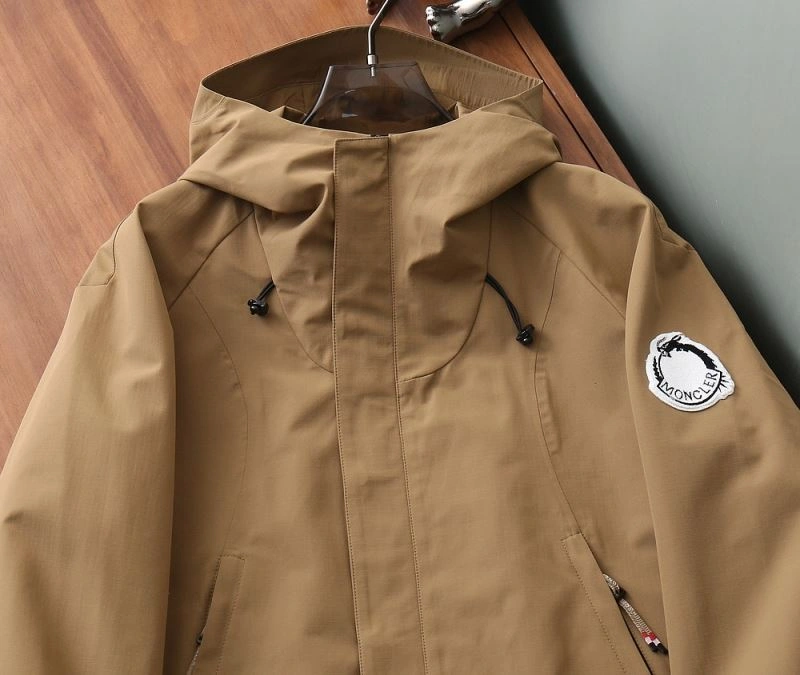 Unique Moncler Outwear 143422