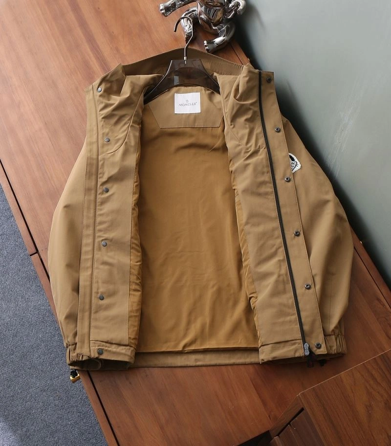 Unique Moncler Outwear 143422