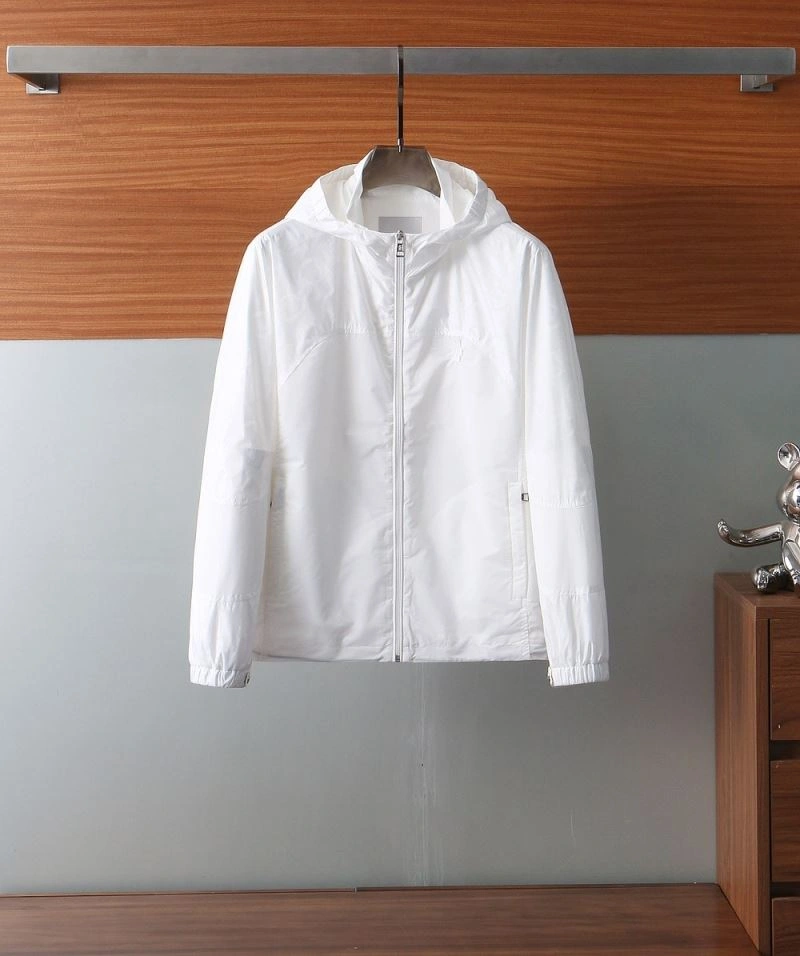 Comfortable Moncler Outwear 143433