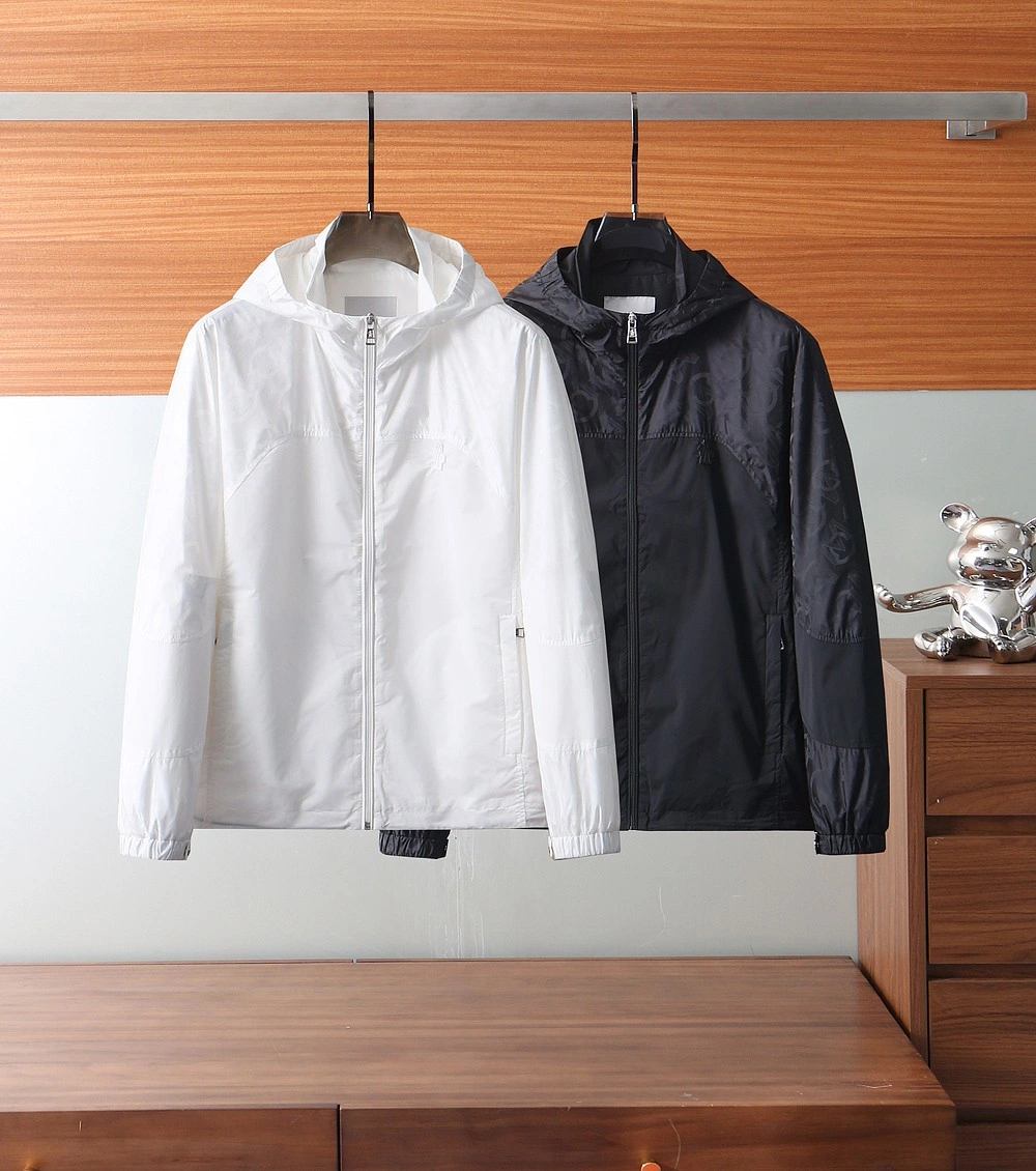 Comfortable Moncler Outwear 143433