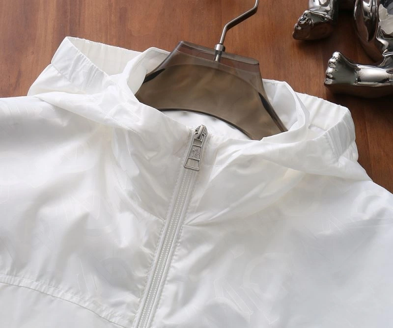 Comfortable Moncler Outwear 143433