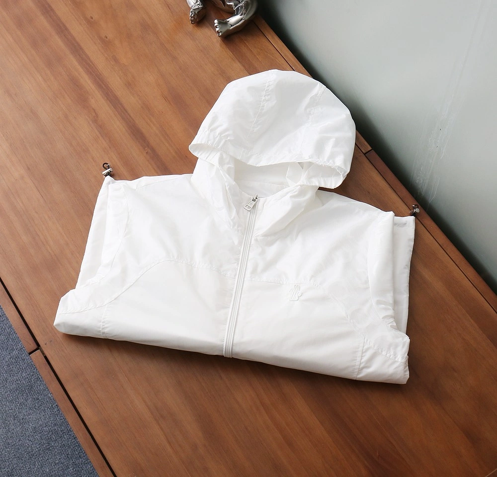 Comfortable Moncler Outwear 143433