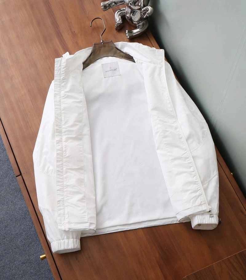 Comfortable Moncler Outwear 143433