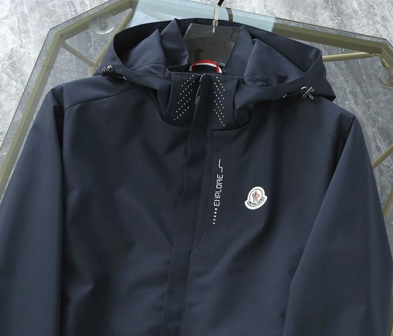 Reliable Moncler Outwear 143428