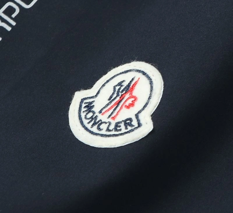 Reliable Moncler Outwear 143428