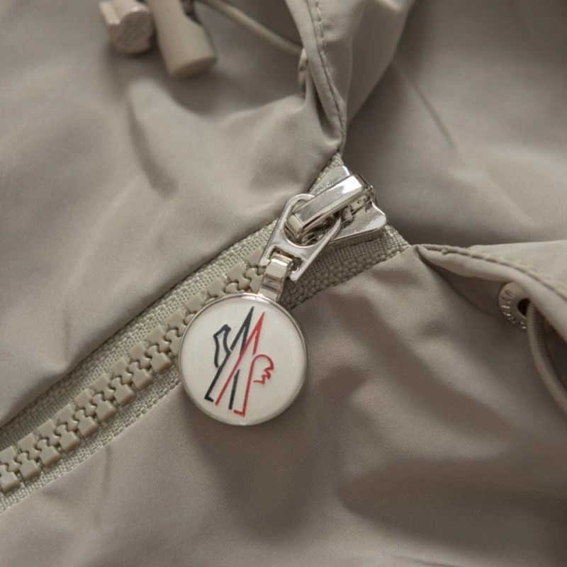 Timeless Moncler Outwear 143426