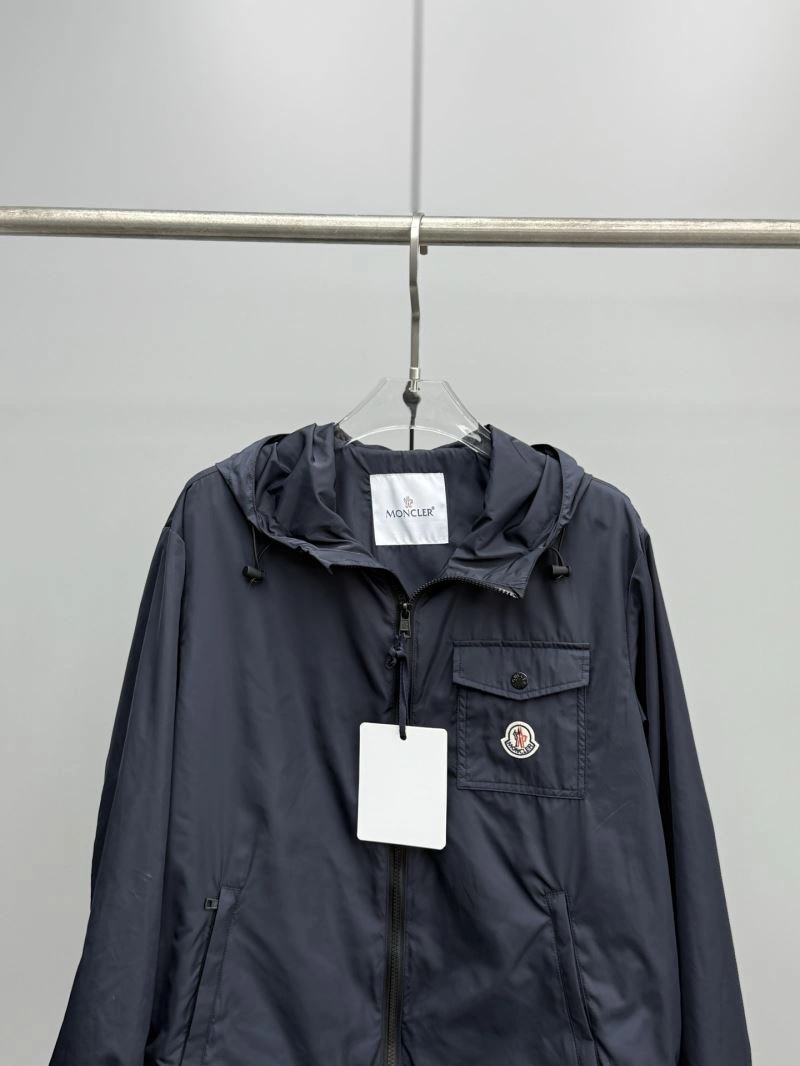 Versatile Moncler Outwear 143413