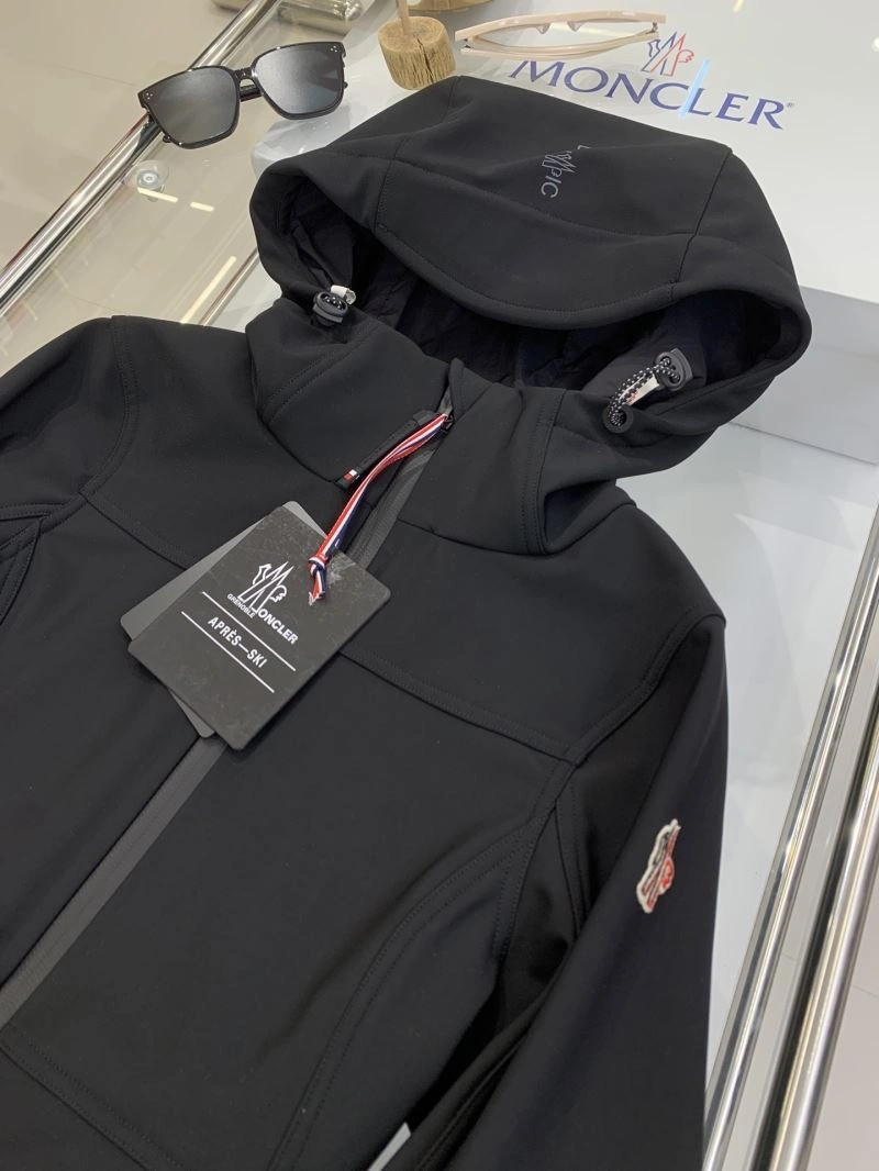 Moncler Outwear StreetReady 143402