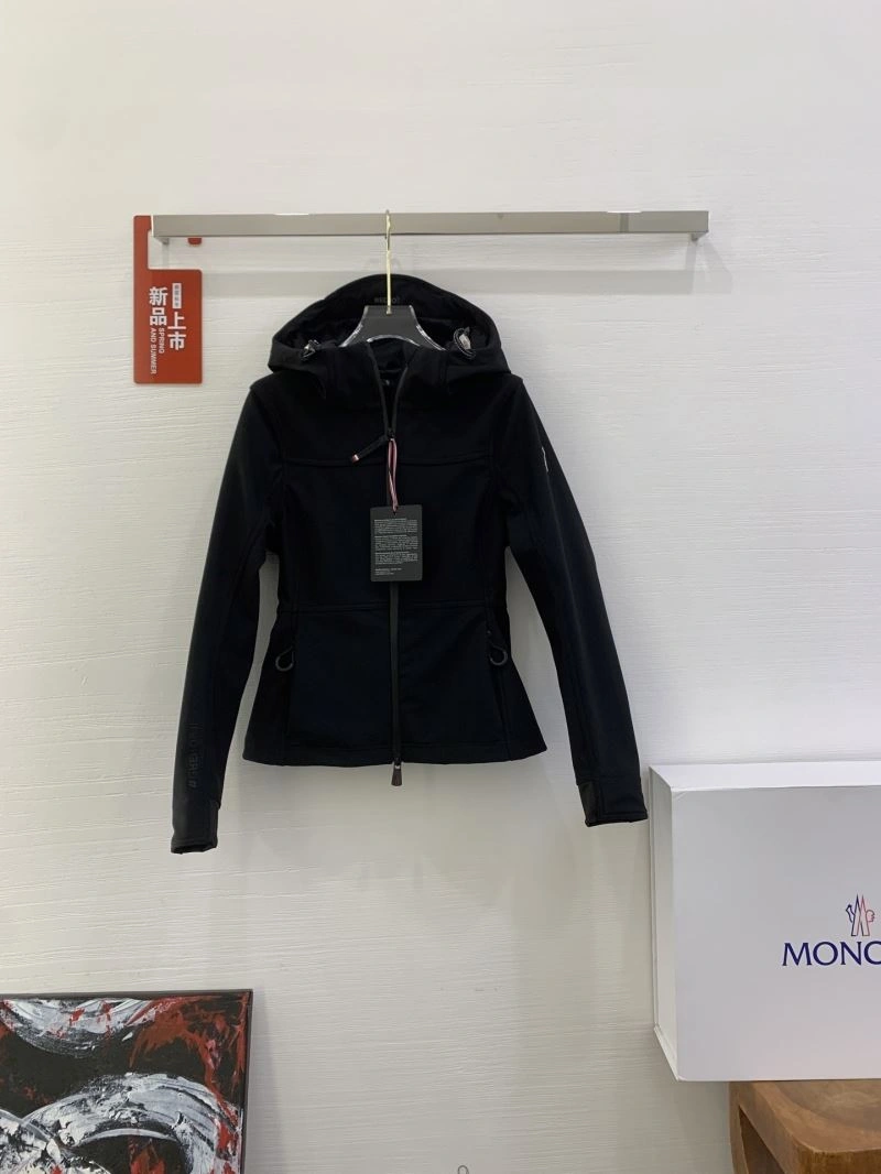 Breathable Moncler Outwear 143401