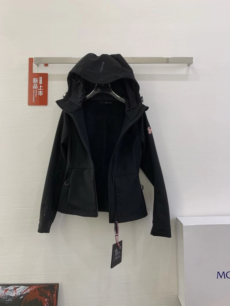 Breathable Moncler Outwear 143401