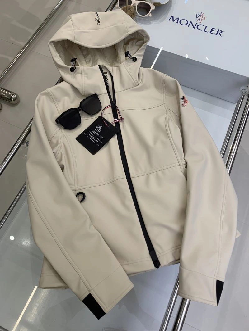 Attractive Moncler Outwear 143403