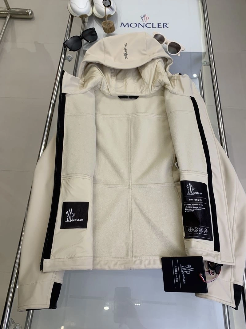 Attractive Moncler Outwear 143403