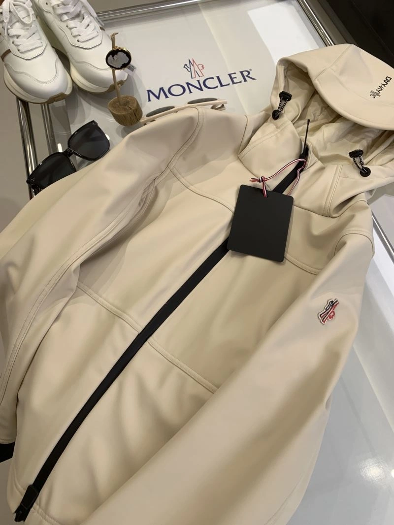 Attractive Moncler Outwear 143403