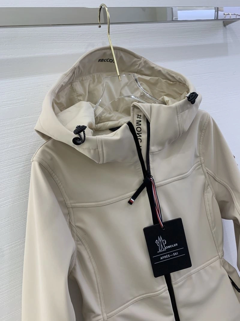 Moncler Outwear Unisex 143404