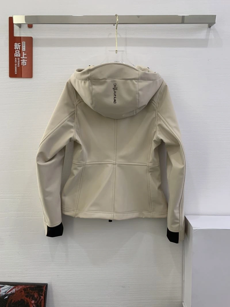 Moncler Outwear Unisex 143404