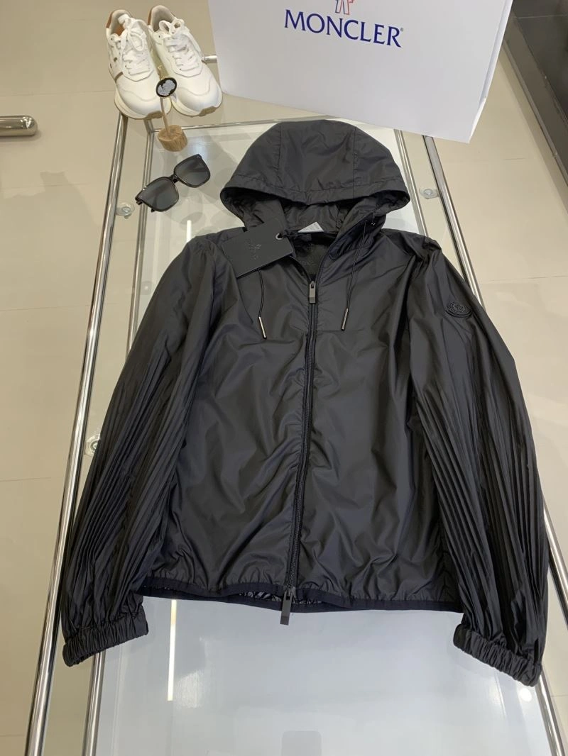 Moncler Outwear FlexibleFit 143400