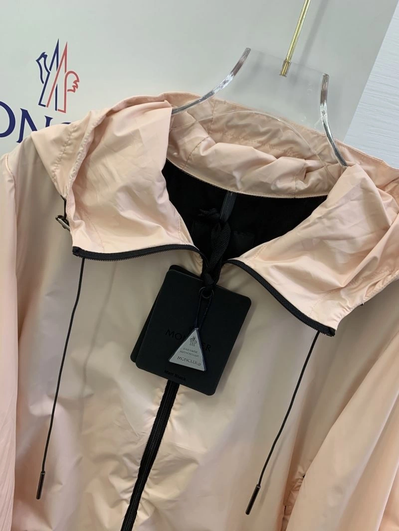 Stretchable Moncler Outwear 143398