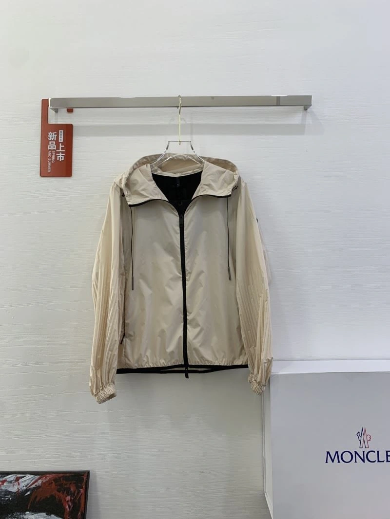 Moncler Outwear AllSeason 143397