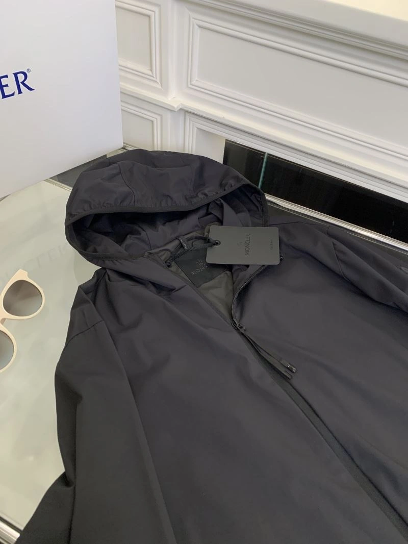 Moncler Outwear FreshLook 143379