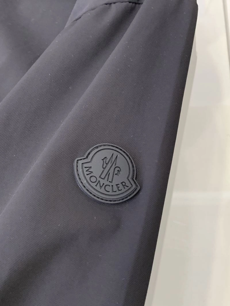 Moncler Outwear FreshLook 143379