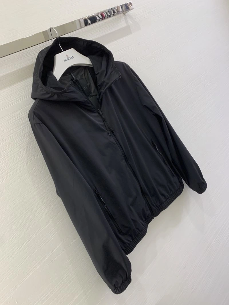 Upgraded Moncler Outwear 143384