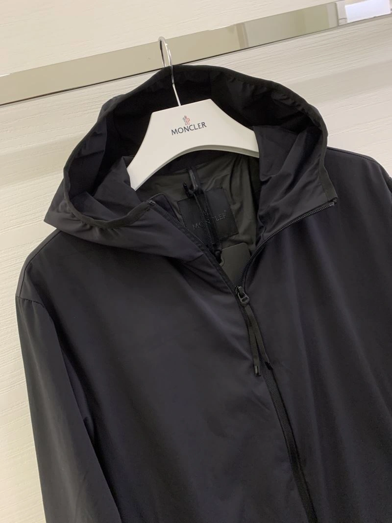Upgraded Moncler Outwear 143384