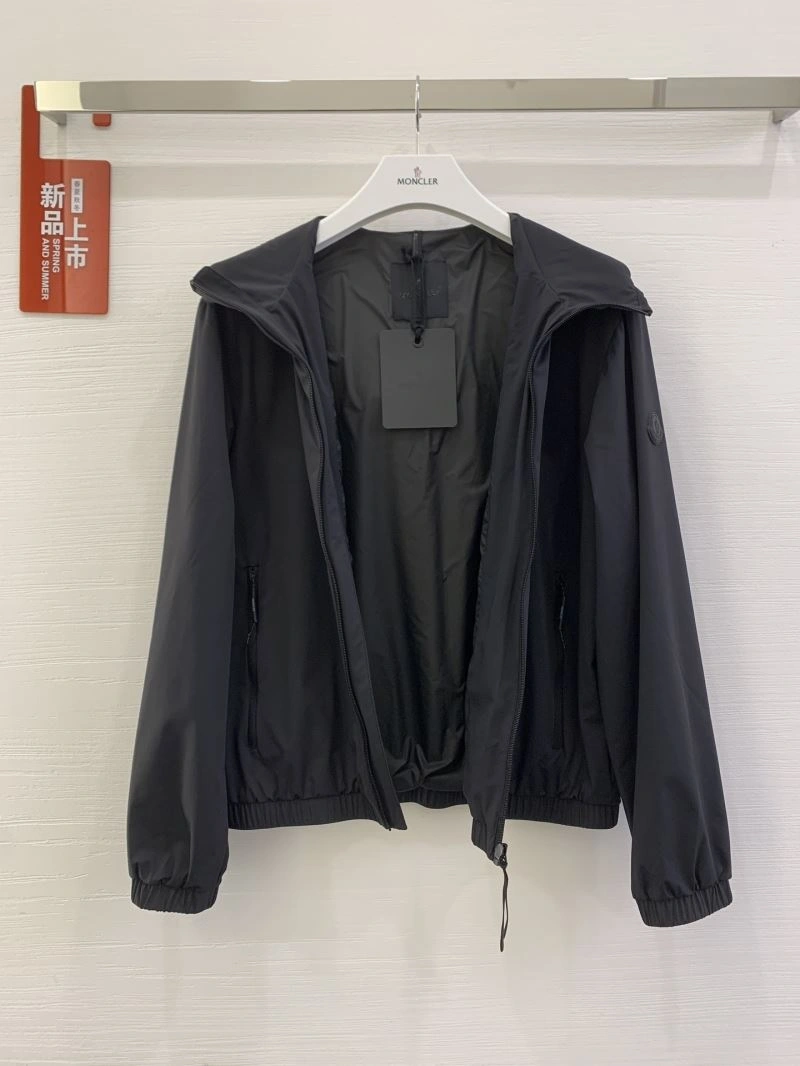 Upgraded Moncler Outwear 143384