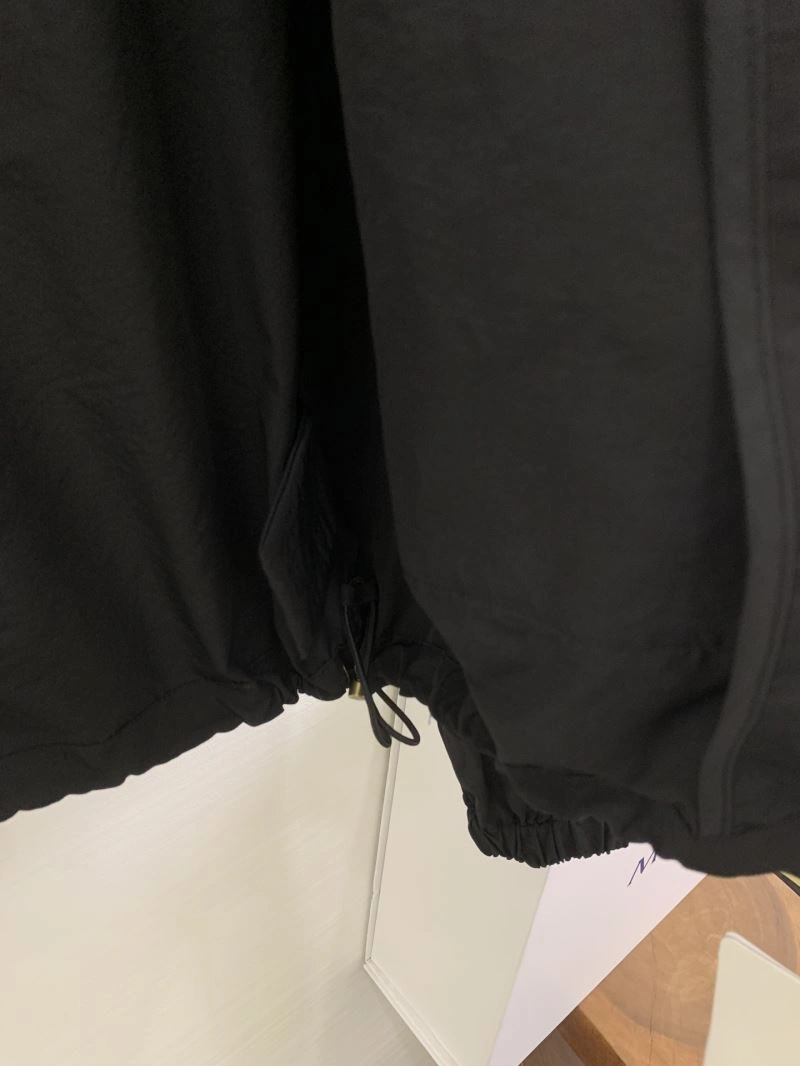 Moncler Outwear Breathable 143387