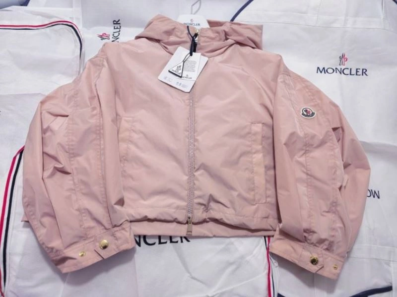 Moncler Outwear Flexible 143395