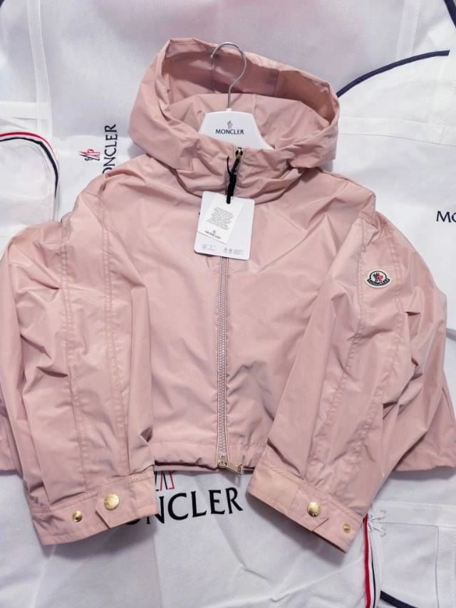 Moncler Outwear Flexible 143395