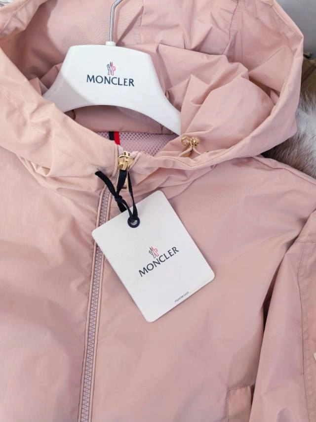 Moncler Outwear Flexible 143395