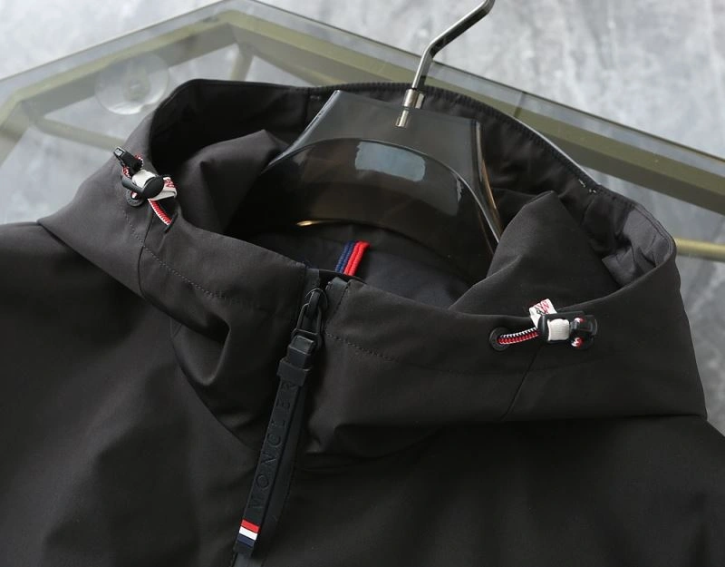 Trendy Moncler Outwear 143394