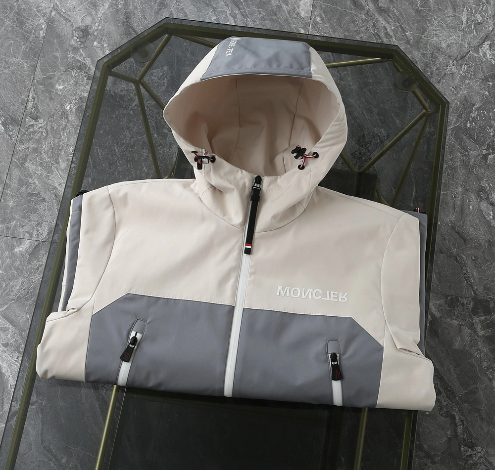 Trendy Moncler Outwear 143394