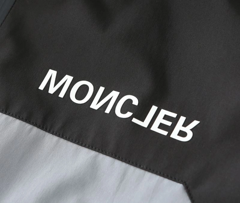 Trendy Moncler Outwear 143394