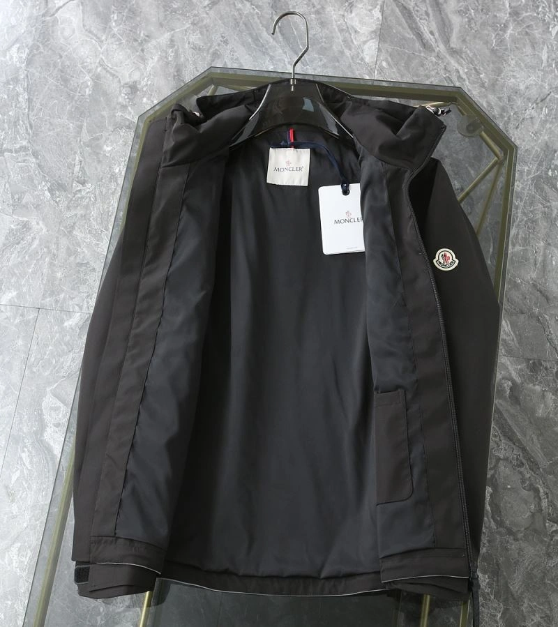 Trendy Moncler Outwear 143394