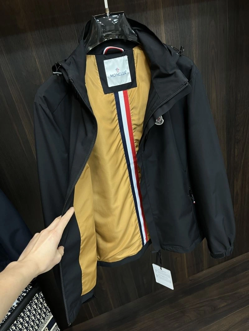 Moncler Outwear RelaxedFit 143391