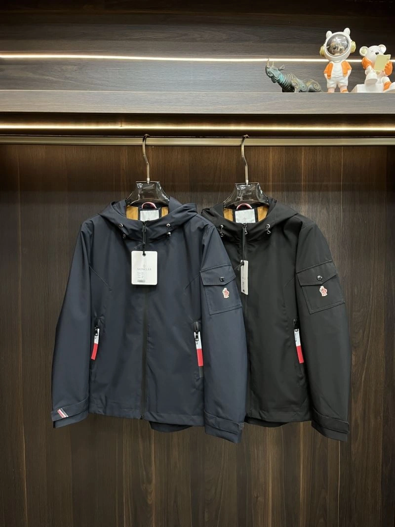 Moncler Outwear Resilient 143392