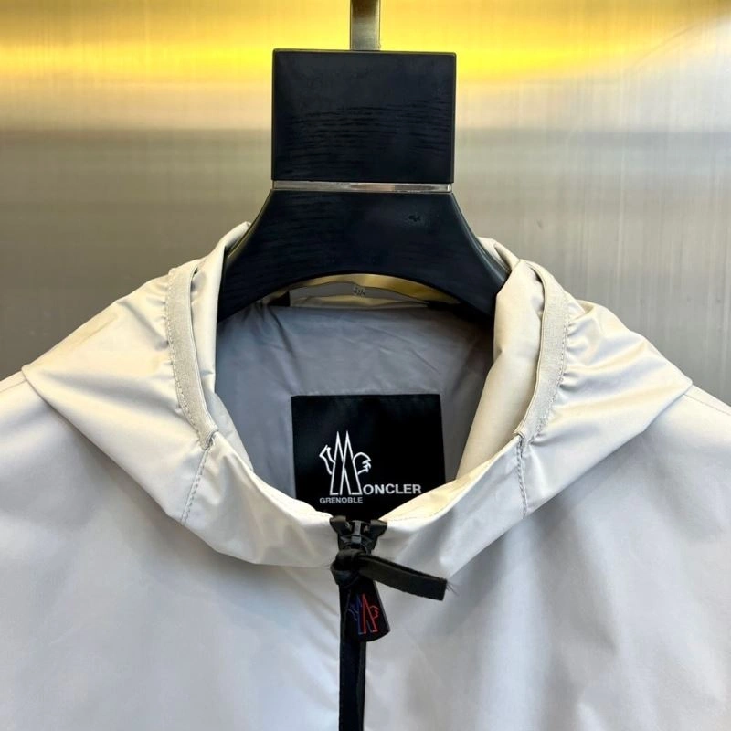 Casual Moncler Outwear 143363