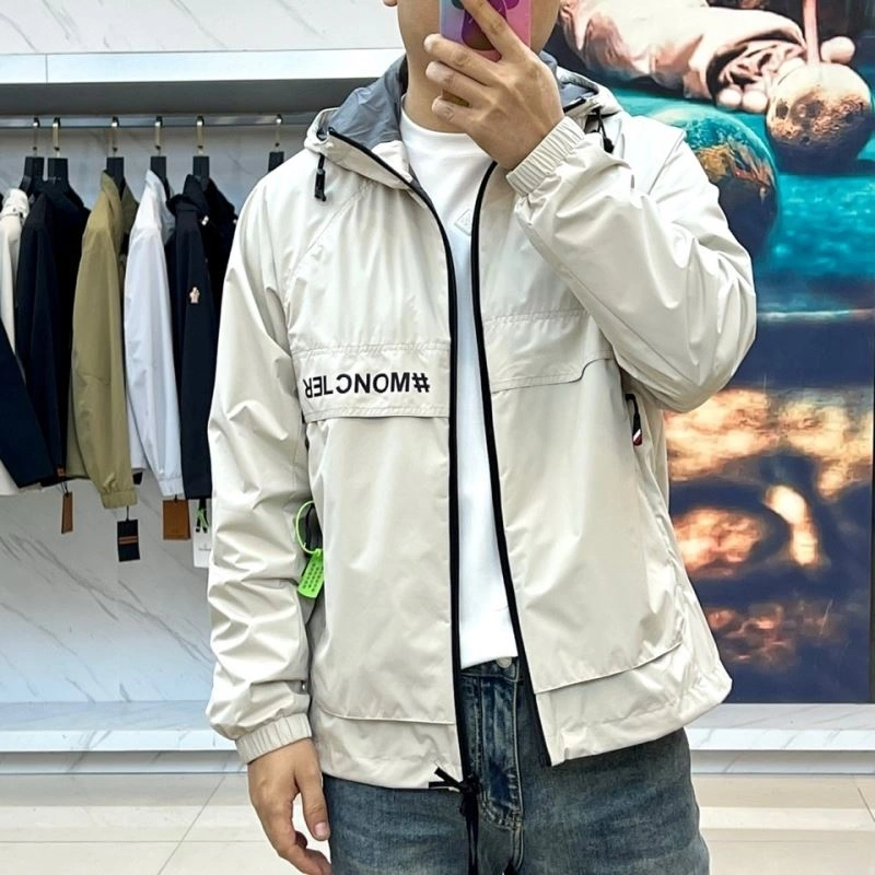 FlexibleFit Moncler Outwear 143386
